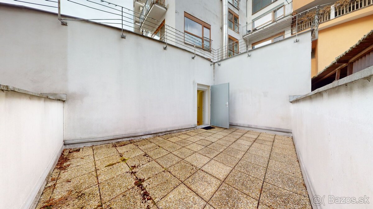 Predaj priestoru v Starom Meste, Mickewiczova ul. - 12