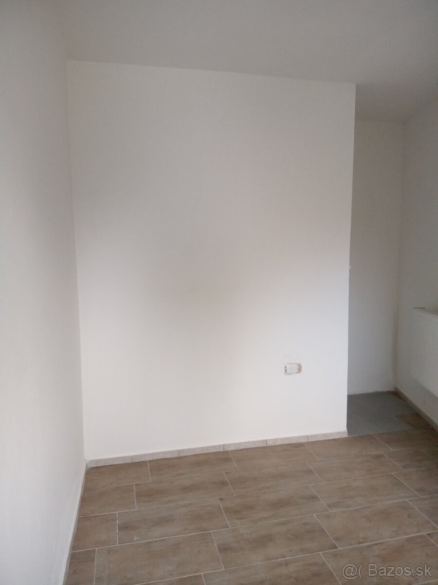 Moderný tehlový dom v Chynoranoch na predaj - - 12