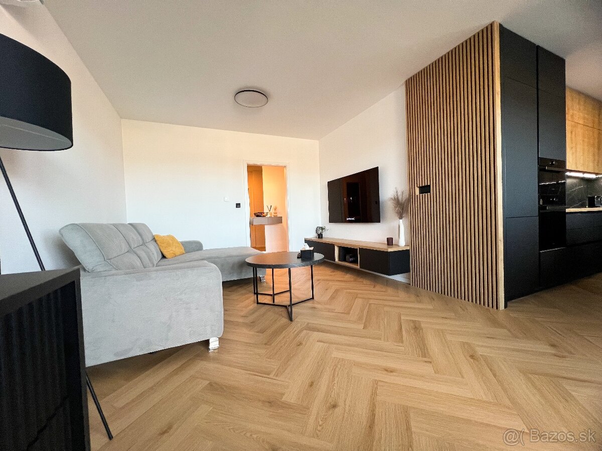 EXKLUZÍVNY 3i byt s terasou 44m,garážové a vonkajšie státie - 12