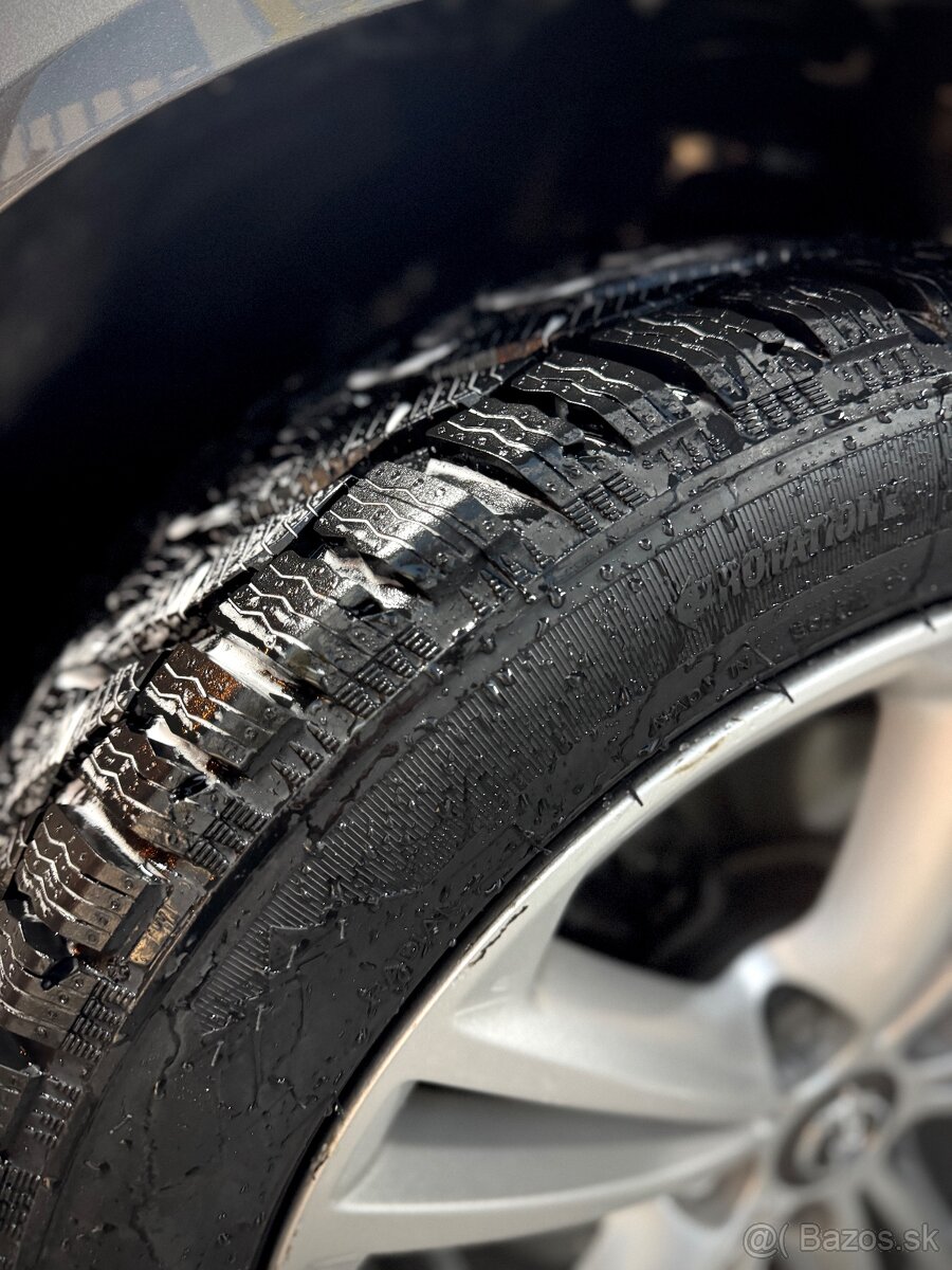 OPEL INSIGNIA Combi 2.0CDTi + Nové zimné pneu - 12