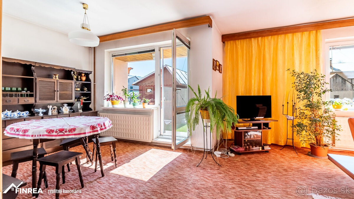 FINREA│5 izbový rodinný dom s garážou v tichej ulici - Záska - 12