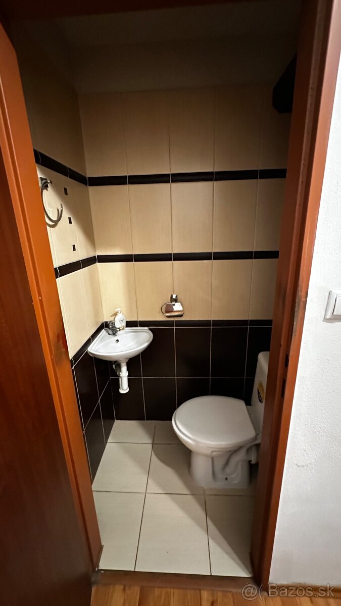 Predám 3 izbový byt v Leviciach s balkónom - 12