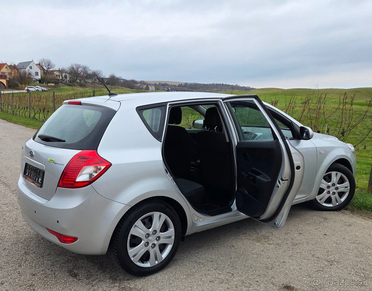 Kia Ceed 1.4 16V 66KW/90PS R.V.03/2012 - 12