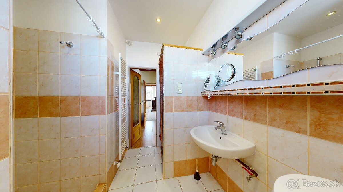 RD s 2 bytovými jednotkami - 170m2, Odbojárska ulica - 12