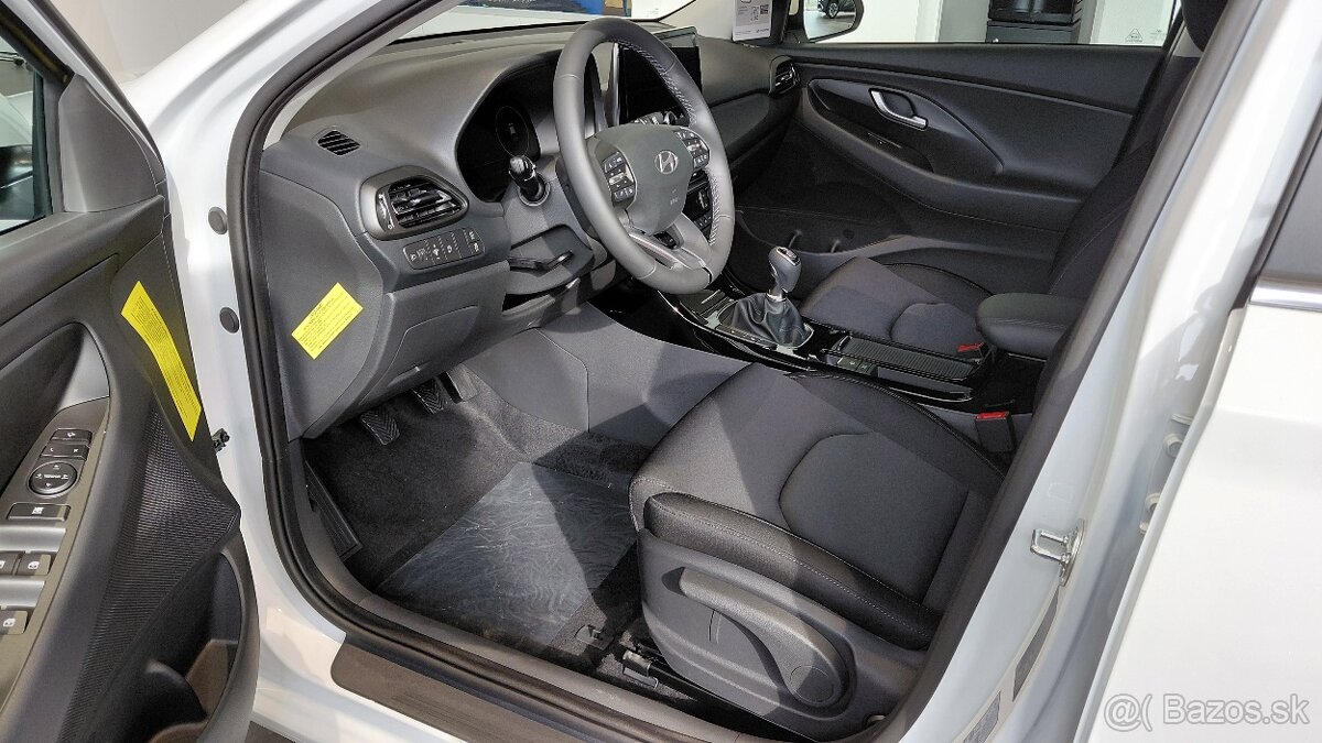 Hyundai i30 FAMILY - 12