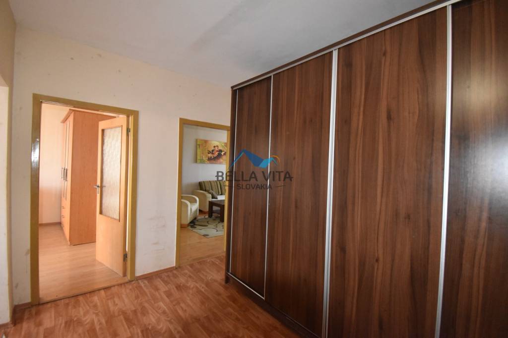 EXKLUZÍVNE Priestranný 2-izbový byt s balkónom v centre Gala - 12