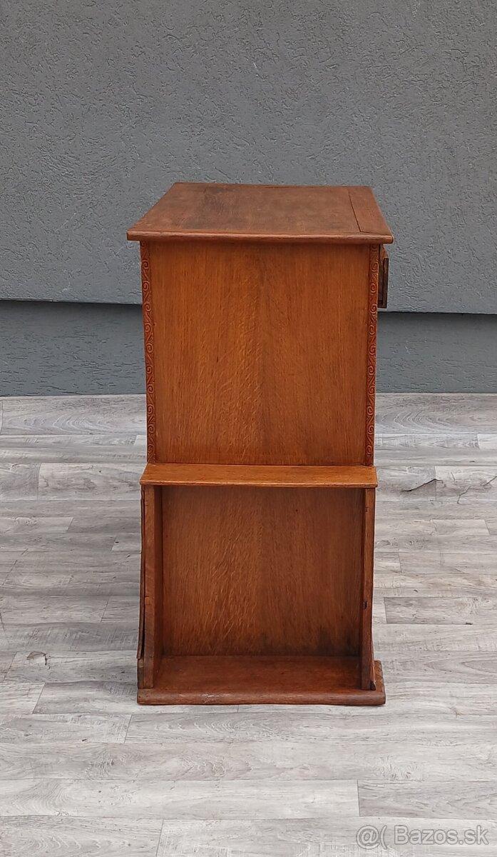 Skrinka dubová starožitná. - 12