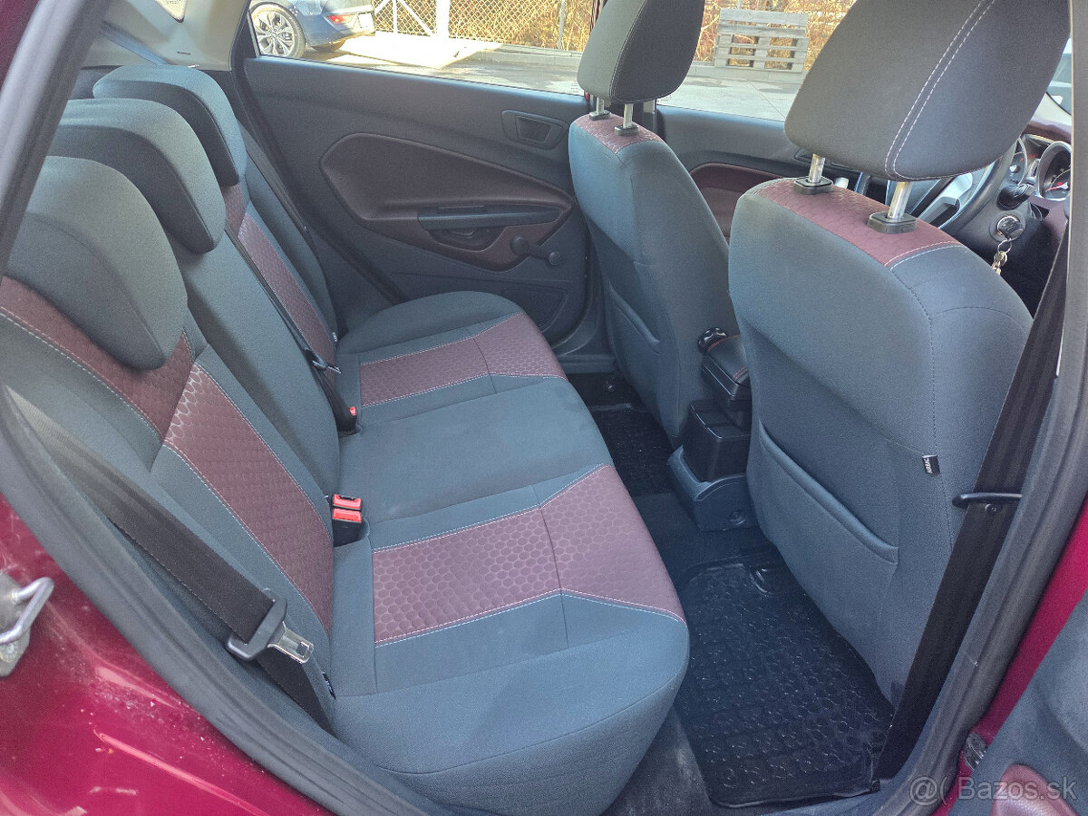 Ford Fiesta - 12