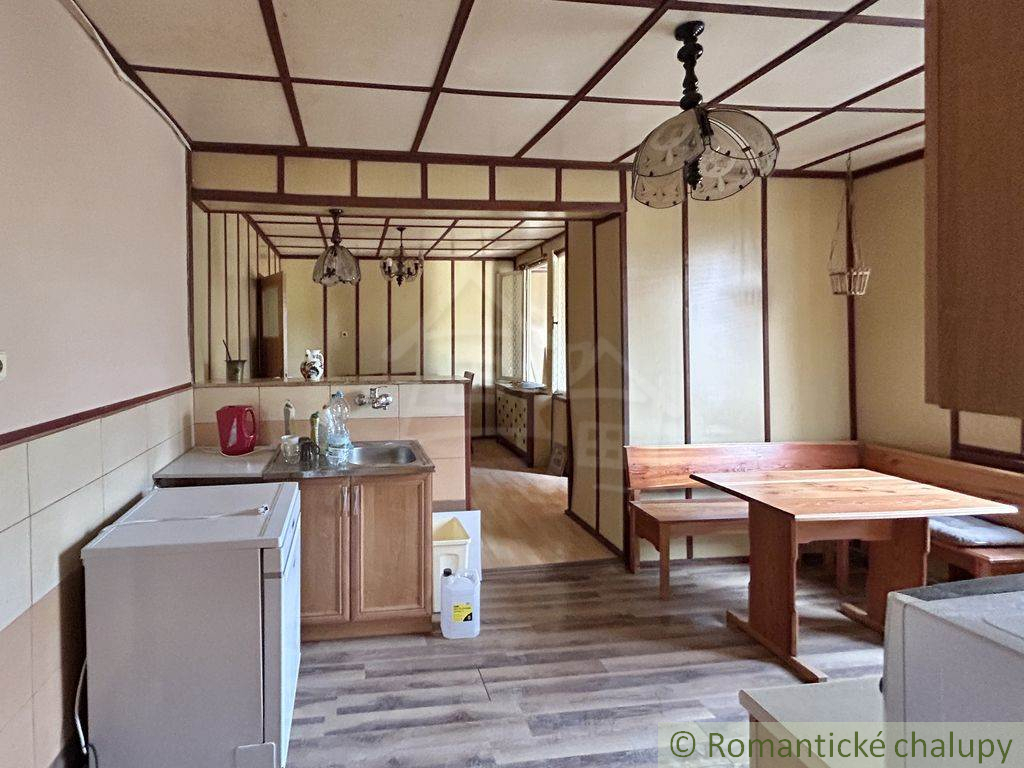 ZNÍŽENÁ CENA - Ihneď obývateľný dom v tichej časti obce Ge - 12