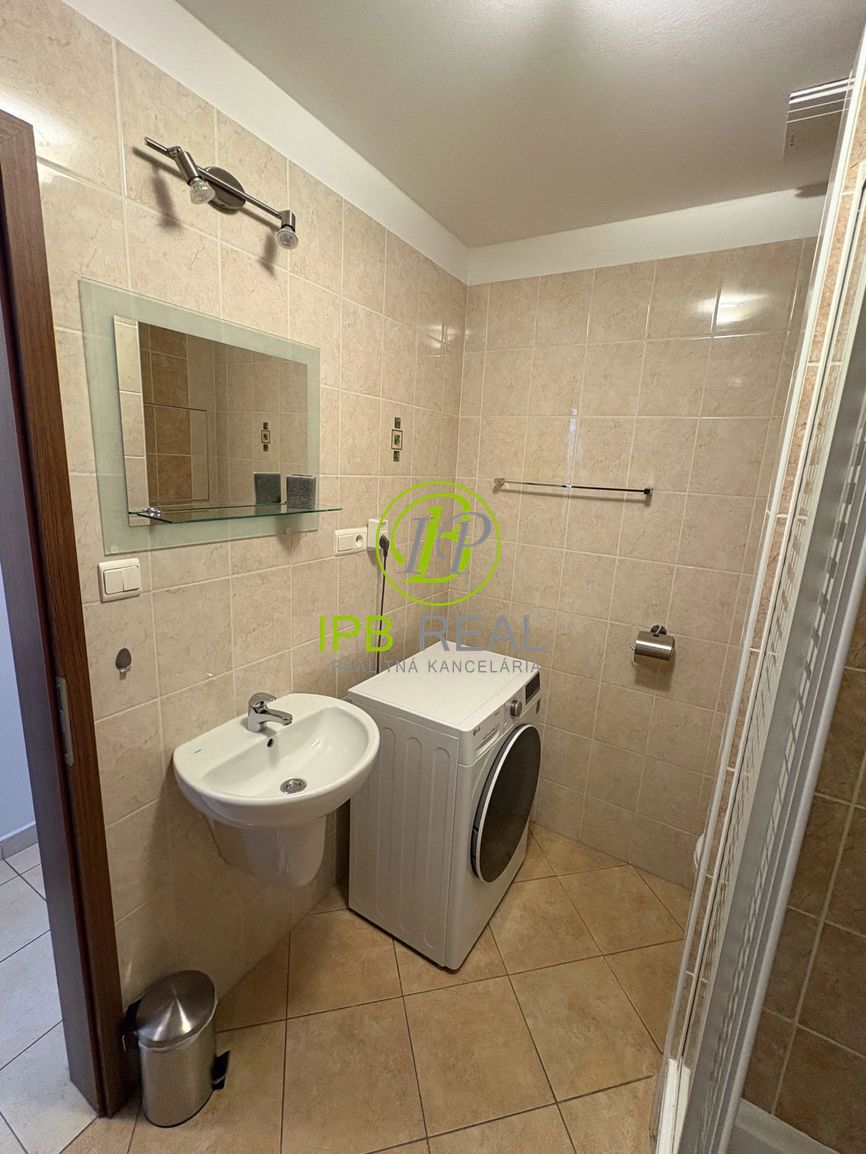 2-izb. byt s dvomi loggiami v novostavbe na Hrachovej ul. v - 12