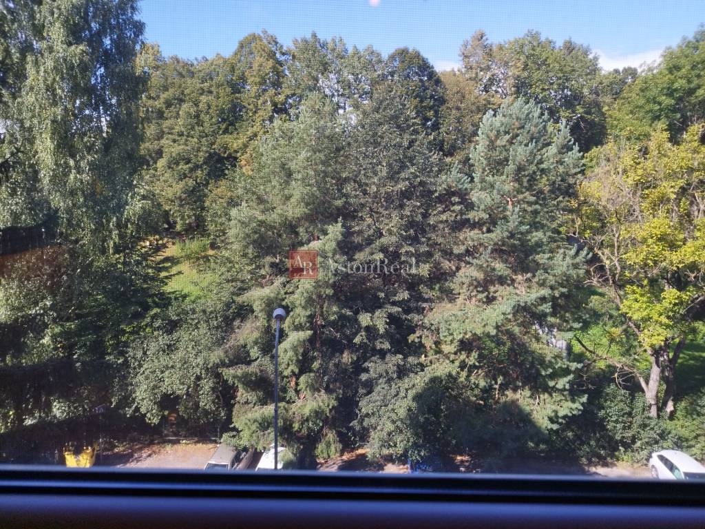 3izbový bauring, Ďumbierska ul.,Banská Bystrica, DOHODA NA C - 12