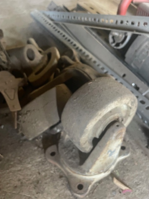 Predaj príslušenstva zo starej dielne - 12