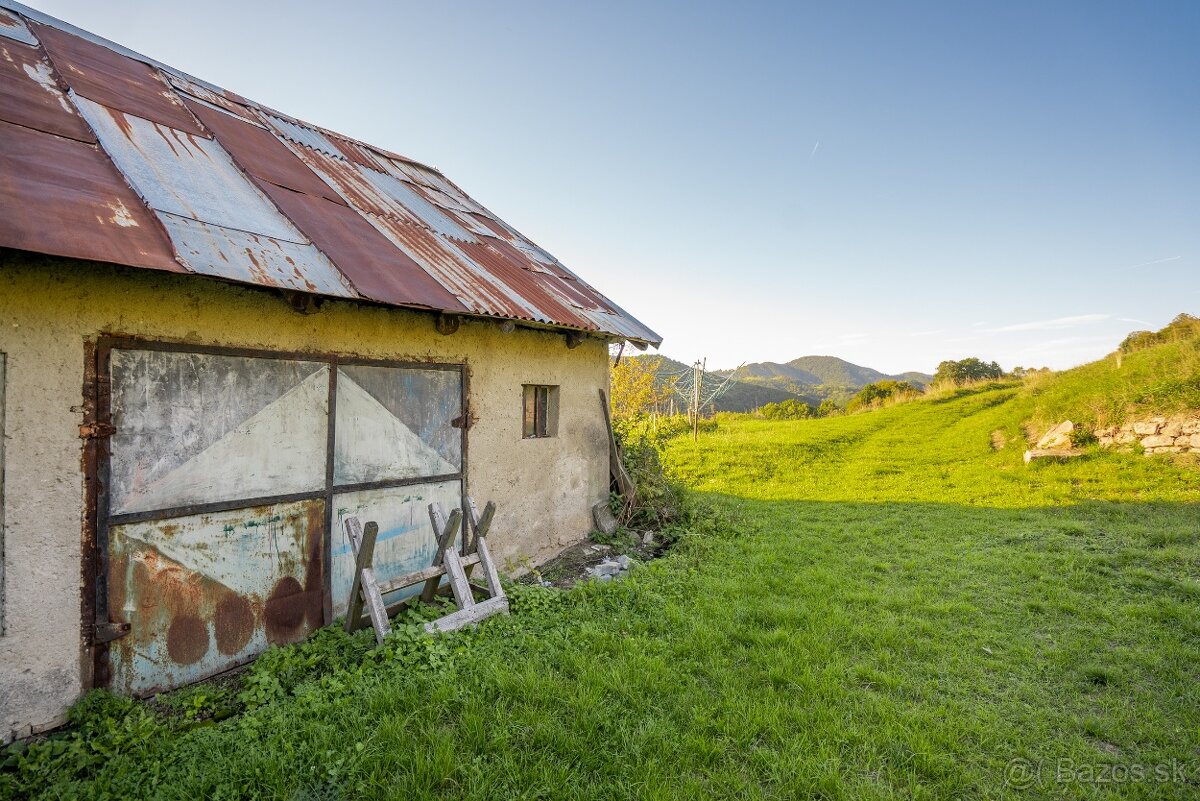 REZERVOVANÉ Váš súkromný raj s dychberúcim výhľadom a 9444m2 - 12