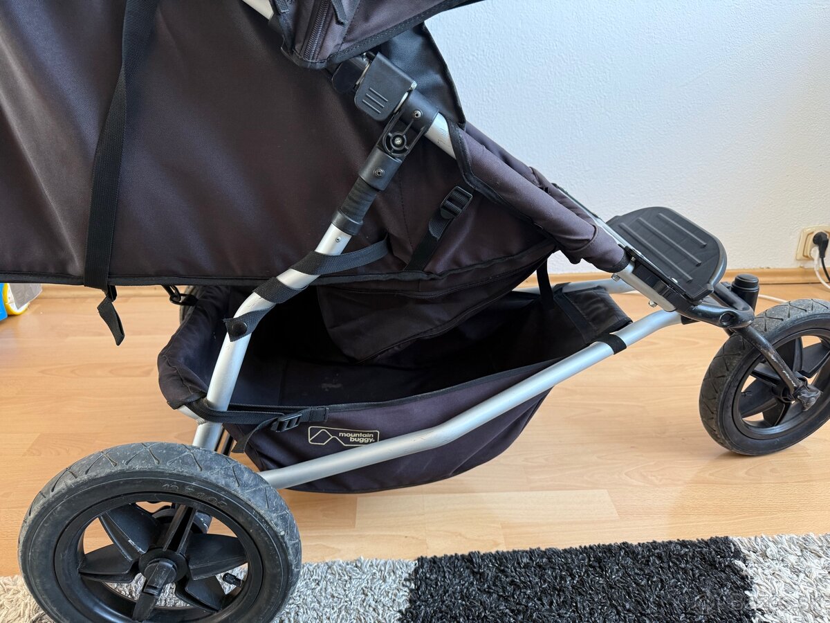 Mountain Buggy Plus One pre dve deti - 12