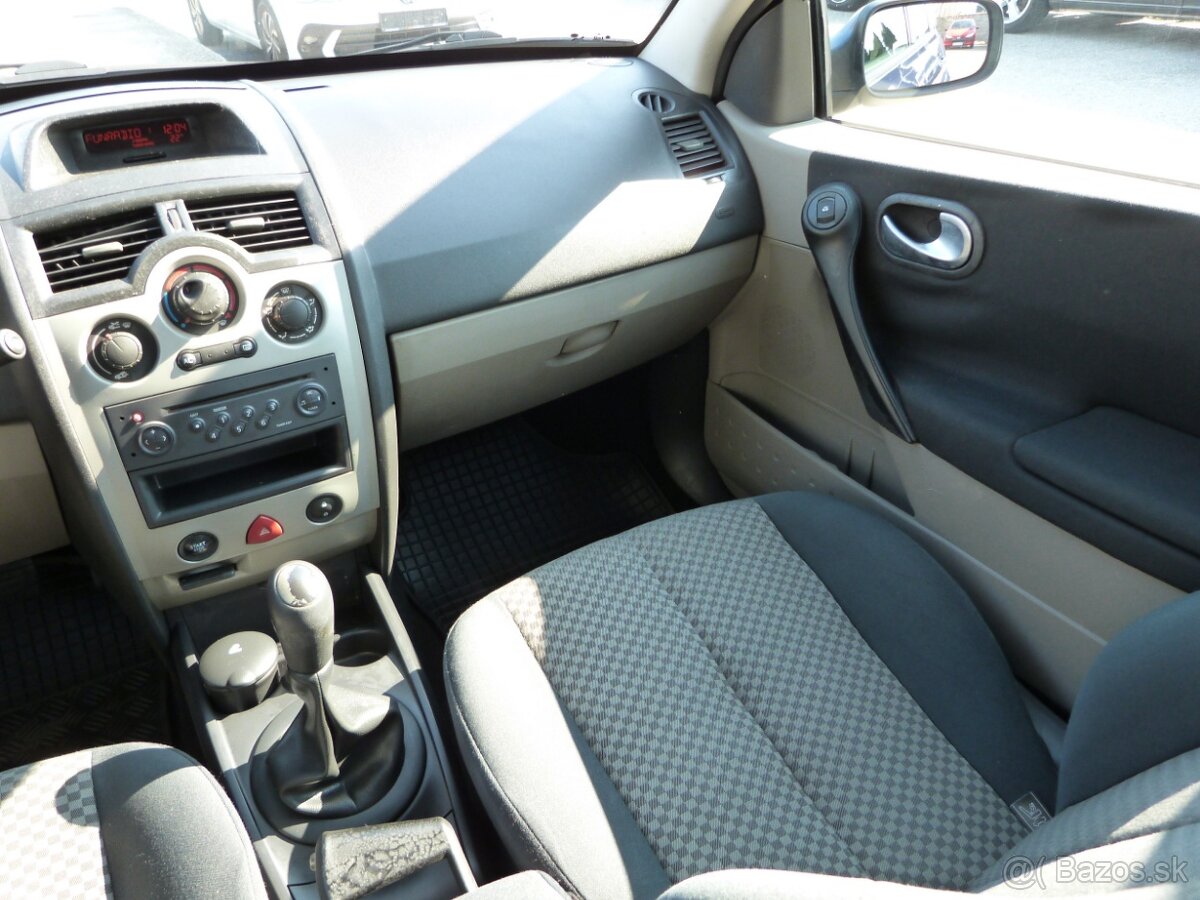 Renault Mégane 1.5 dCi Authentique Confort - 12