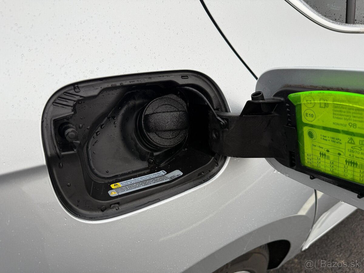 Škoda Superb 2.0 TSI 4x4 Laurin & Klement (2023) - 12