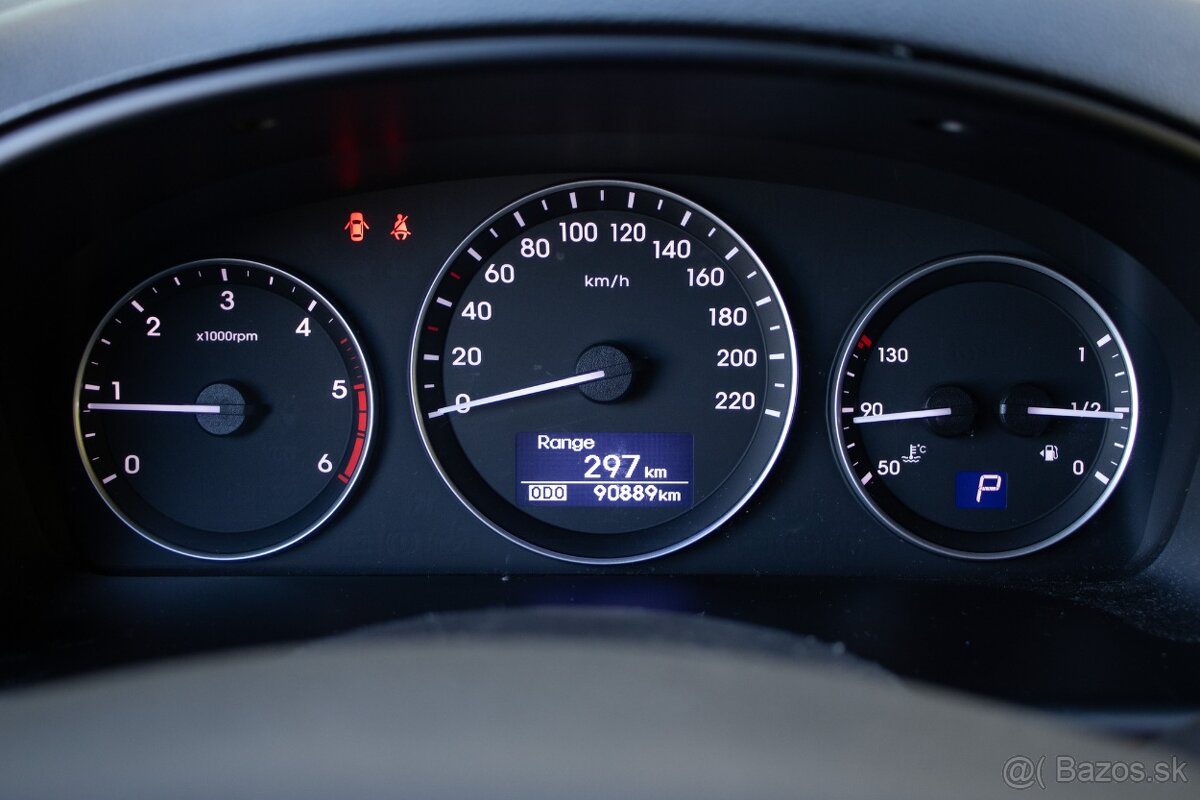 Hyundai H1 2.5 CRDi VGT E6 Tour A/T - 12