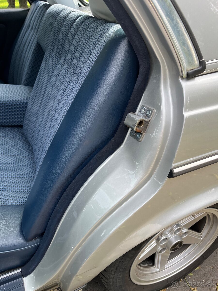 Mercedes Benz W123 - 12