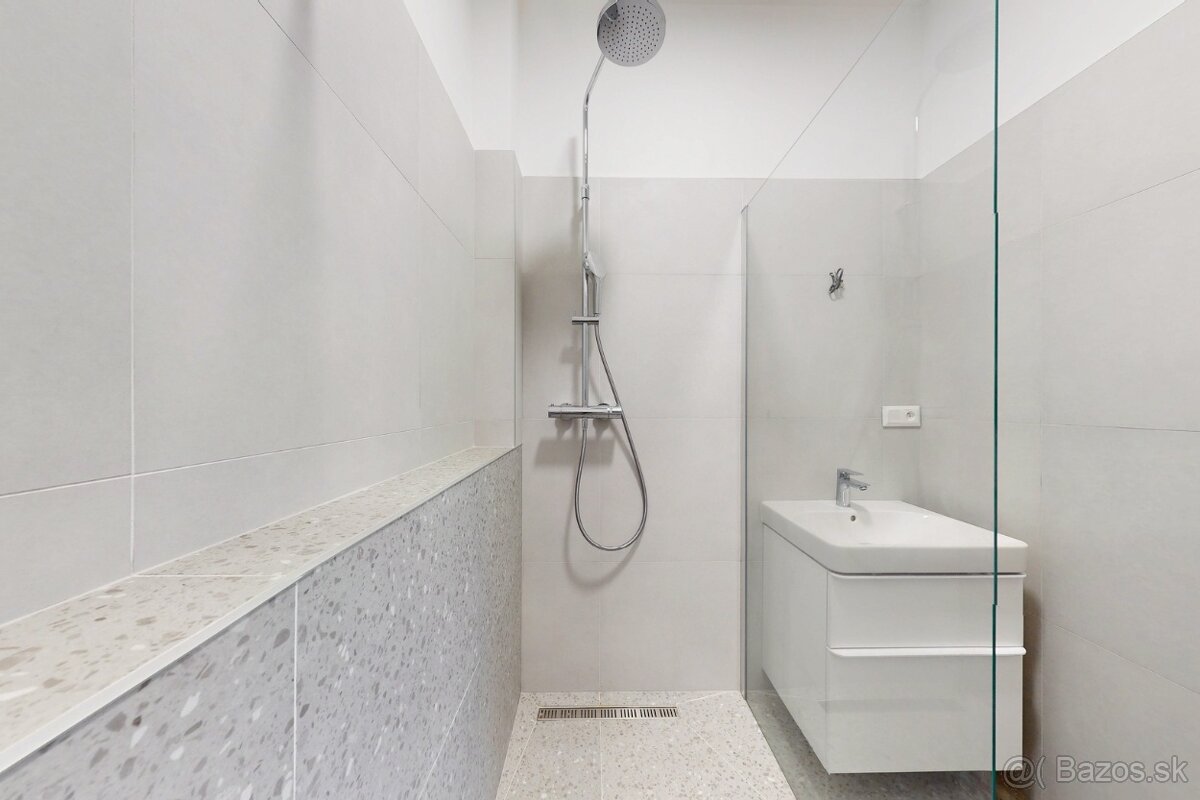 EXKLUZÍVNE 2-izb zrekonštruovaný byt STARÉ MESTO - 12