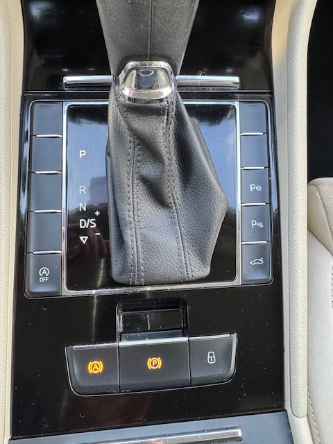 Škoda Superb Combi 2.0 TDI Business DSG AKONTACIA OD 0% - 12