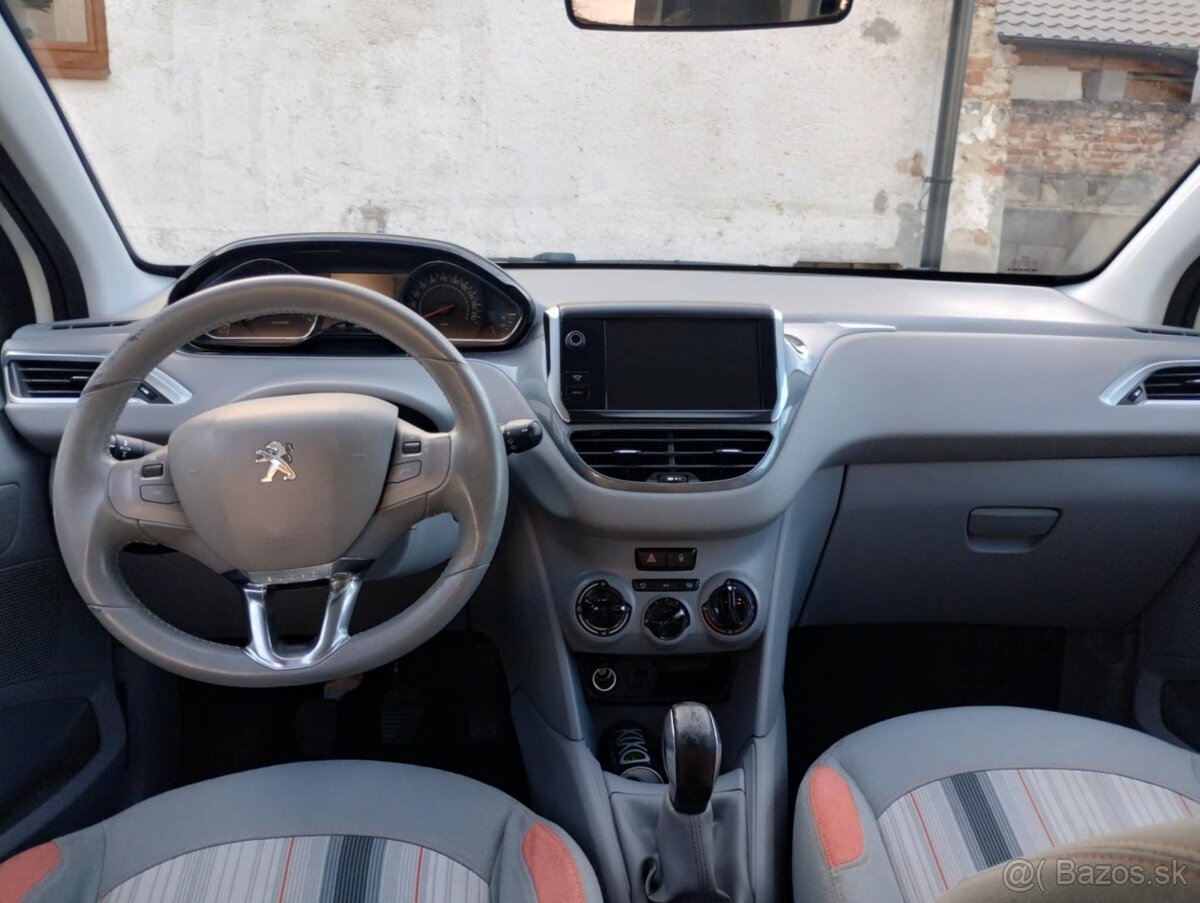 Peugeot 208 1.4 vti - 12