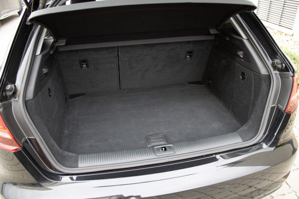 Audi A3 30 1.6 TDI automat - 12