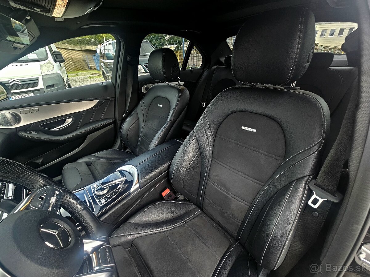 Mercedes-Benz C63 AMG A/T - 12