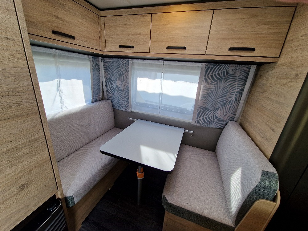 WEINSBERG CaraOne 420 QD model 2027 - 12