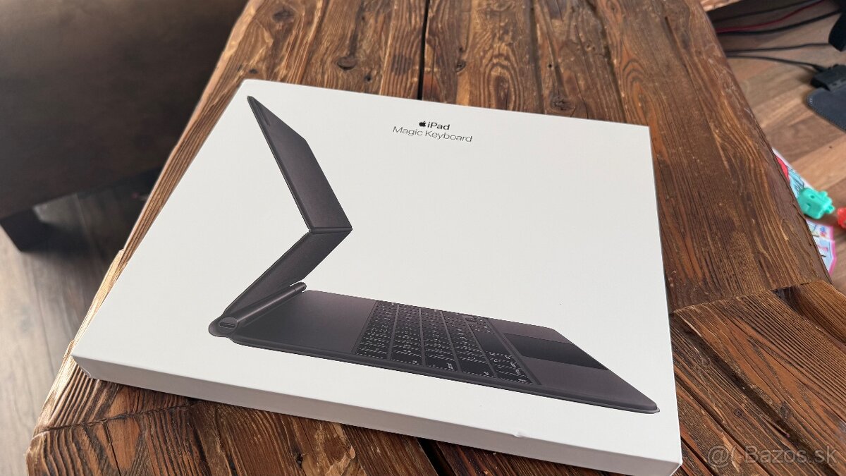 iPad air 13 M2 128gb + Magic Keyboard + pero - 12