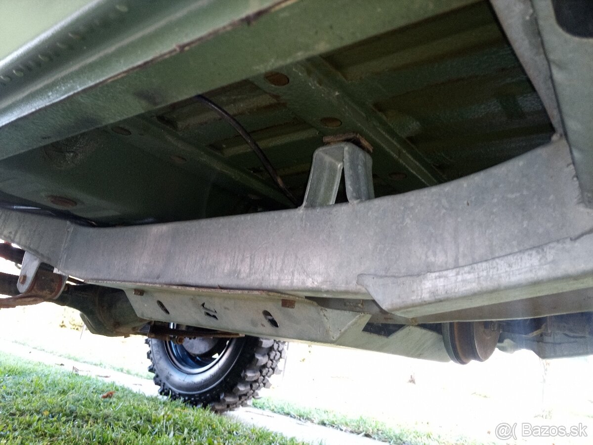 Suzuki Samurai Pickup 1.0 - 12