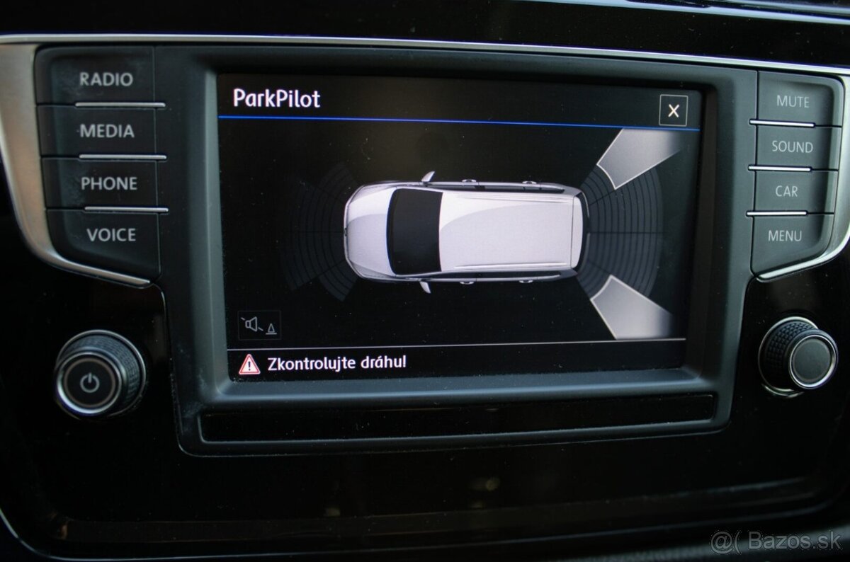 VW Touran Hi-line 100% stav - 12