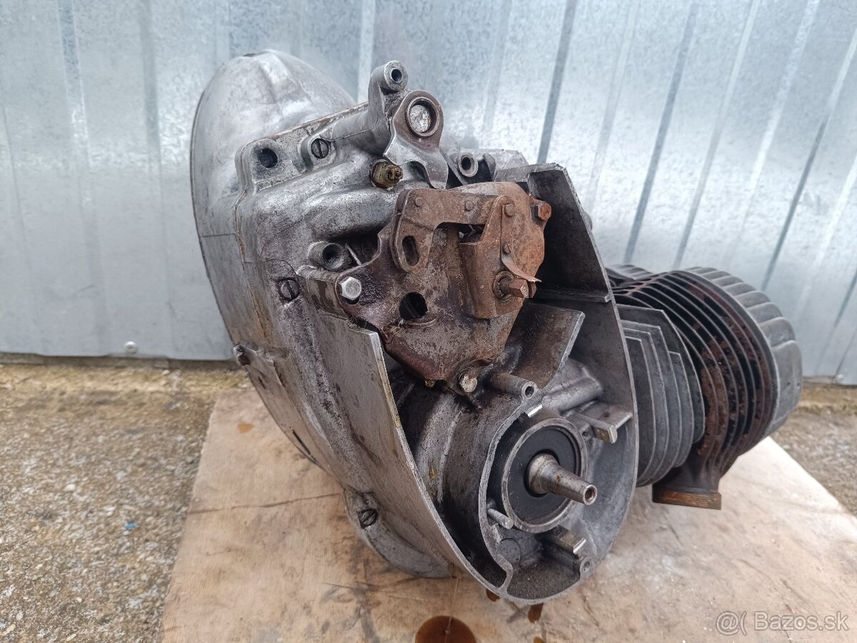 Motor Jawa 350 / 360 panelka - 12