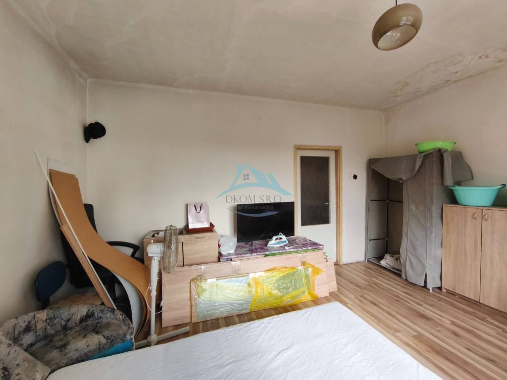 Rodinný dom v obci Malé Zlievce v okrese Veľký Krtíš. - 12