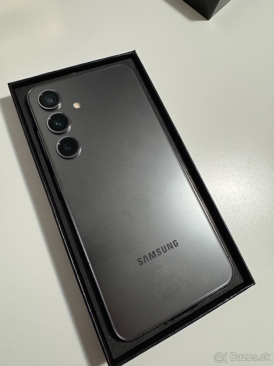 Samsung Galaxy S24 256GB Black - 12