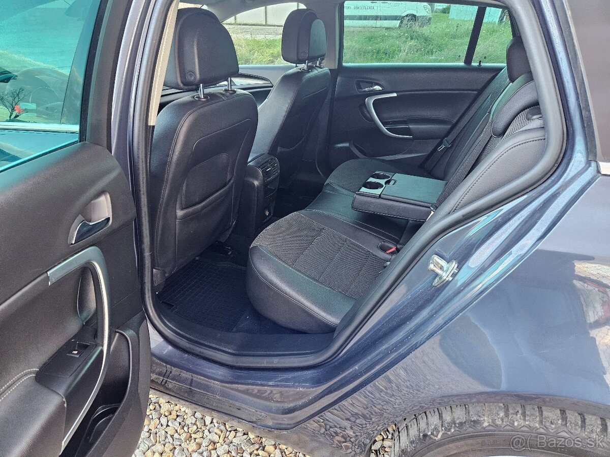 Opel Insignia 2.0CDTI 131PS SportsTourer Automat Combi EURO5 - 12