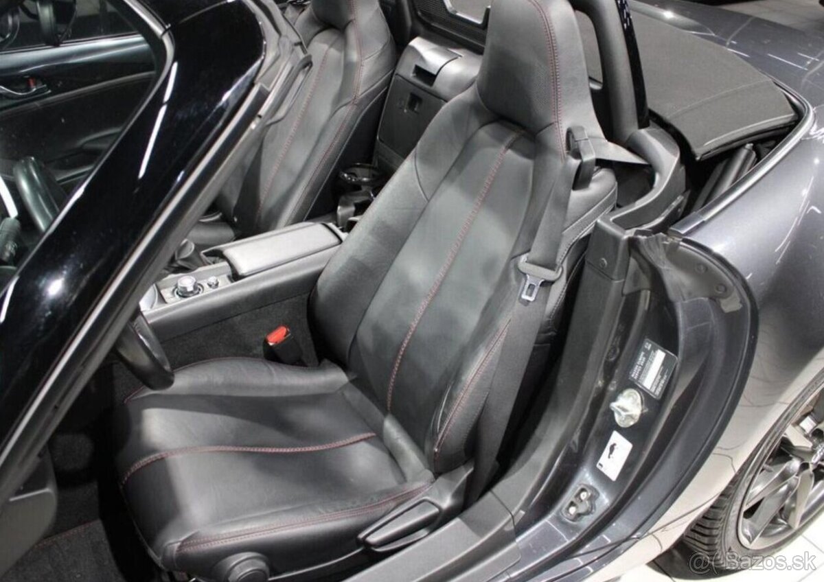 Mazda MX-5 Skyactive Exclusive-Line benzín manuál - 12