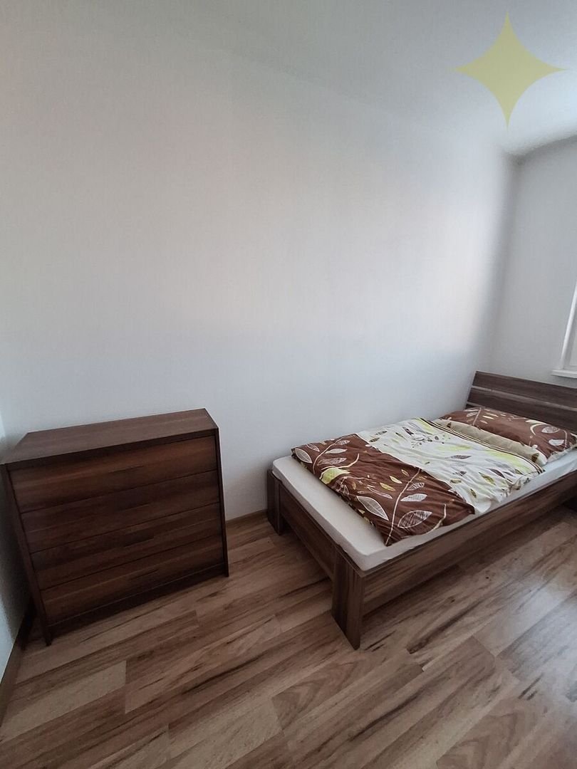 Predaj 3 izbový byt Zlaté Moravce - 12