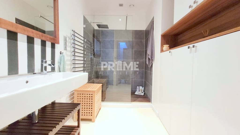 JEDINEČNÝ 2i byt, REKONŠTRUKCIA, Hviezdoslavovo námestie, St - 12