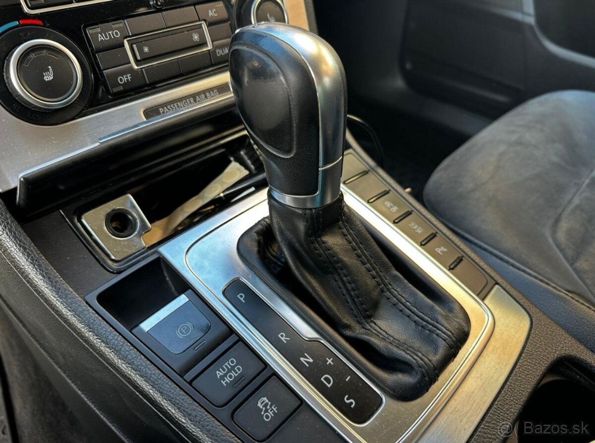 Volkswagen Passat B7 2.0TDI - 12