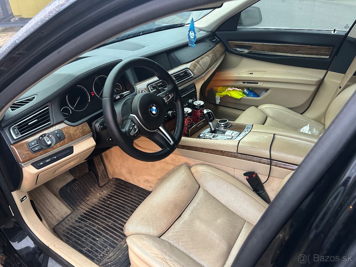 Bmw f01 730D po nehode - 12