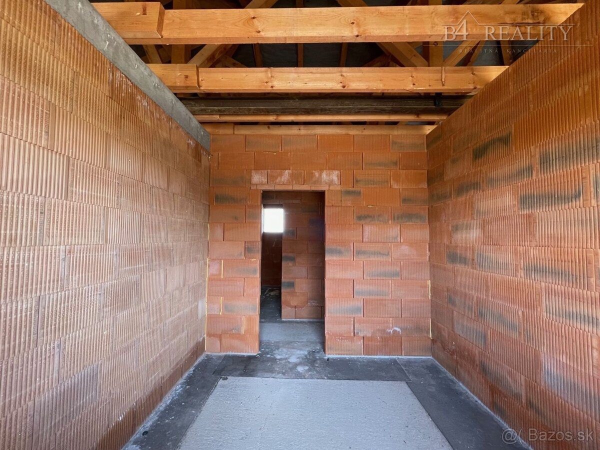 Rozostavaný 4i bungalov, pozemok 443 m2 / Veľké Bierovce - 12