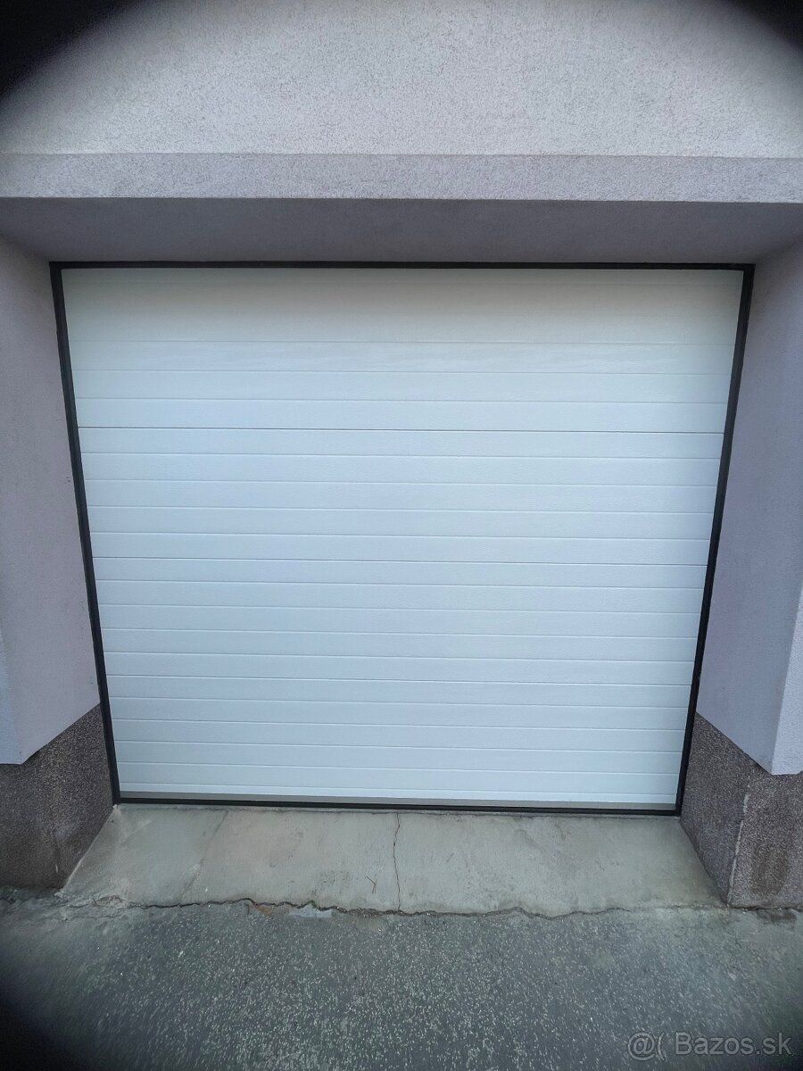 Garážové brány, tieniaca technika, okná - 12
