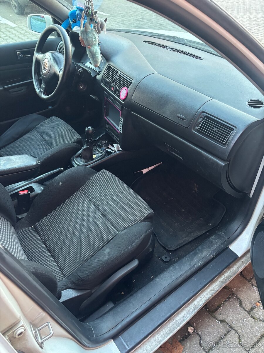 Predám Golf 4 1.9TDI 2000 81KW - 12