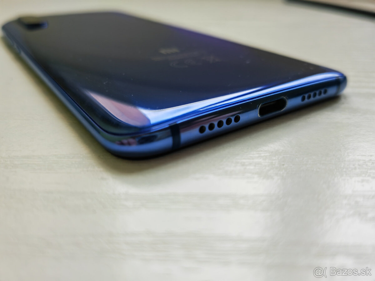 Xiaomi Mi 9 6 / 128 GB Ocean Blue - 12