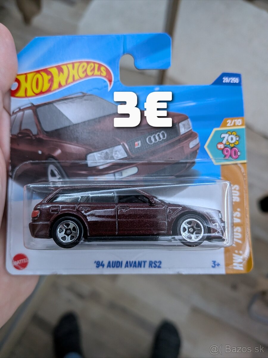 Hotwheels - 12