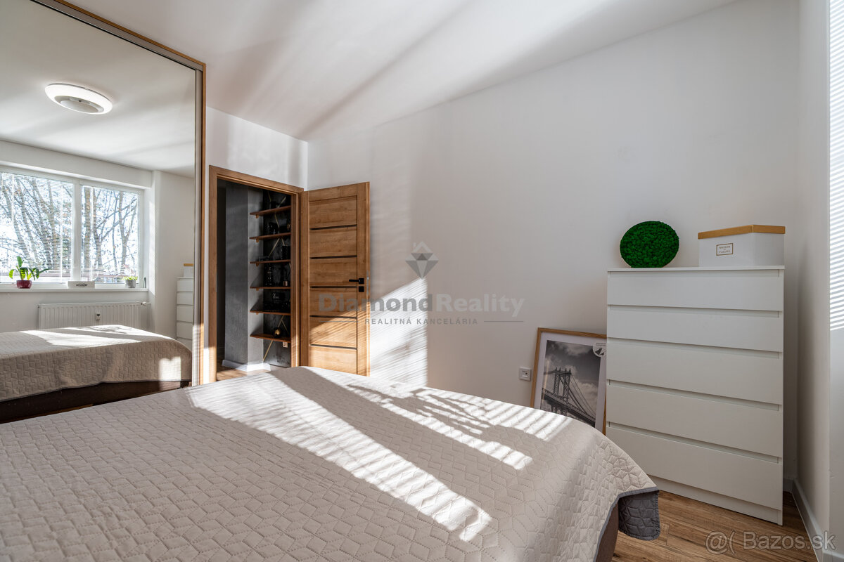 NA PREDAJ KOMPLETNE ZREKONŠTRUOVANÝ 2 IZBOVÝ BYT S BALKÓNOM - 12