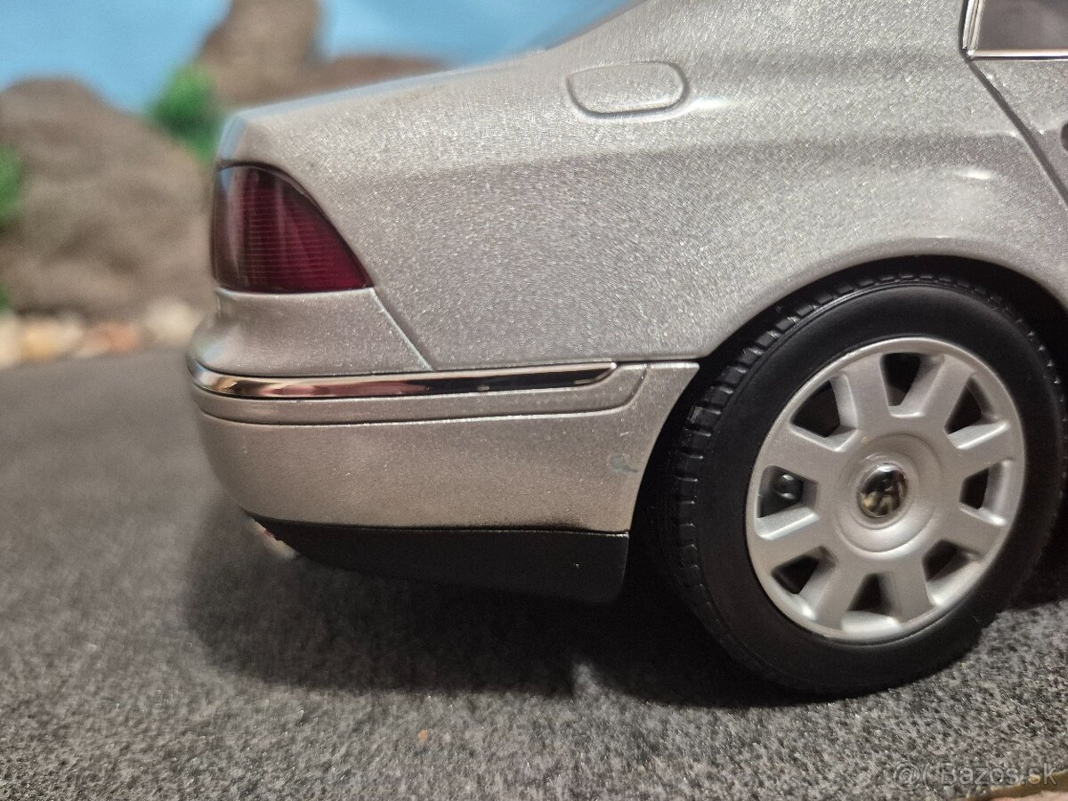 Prodám model 1:18 Volkswagen phaeton 2002 - 12