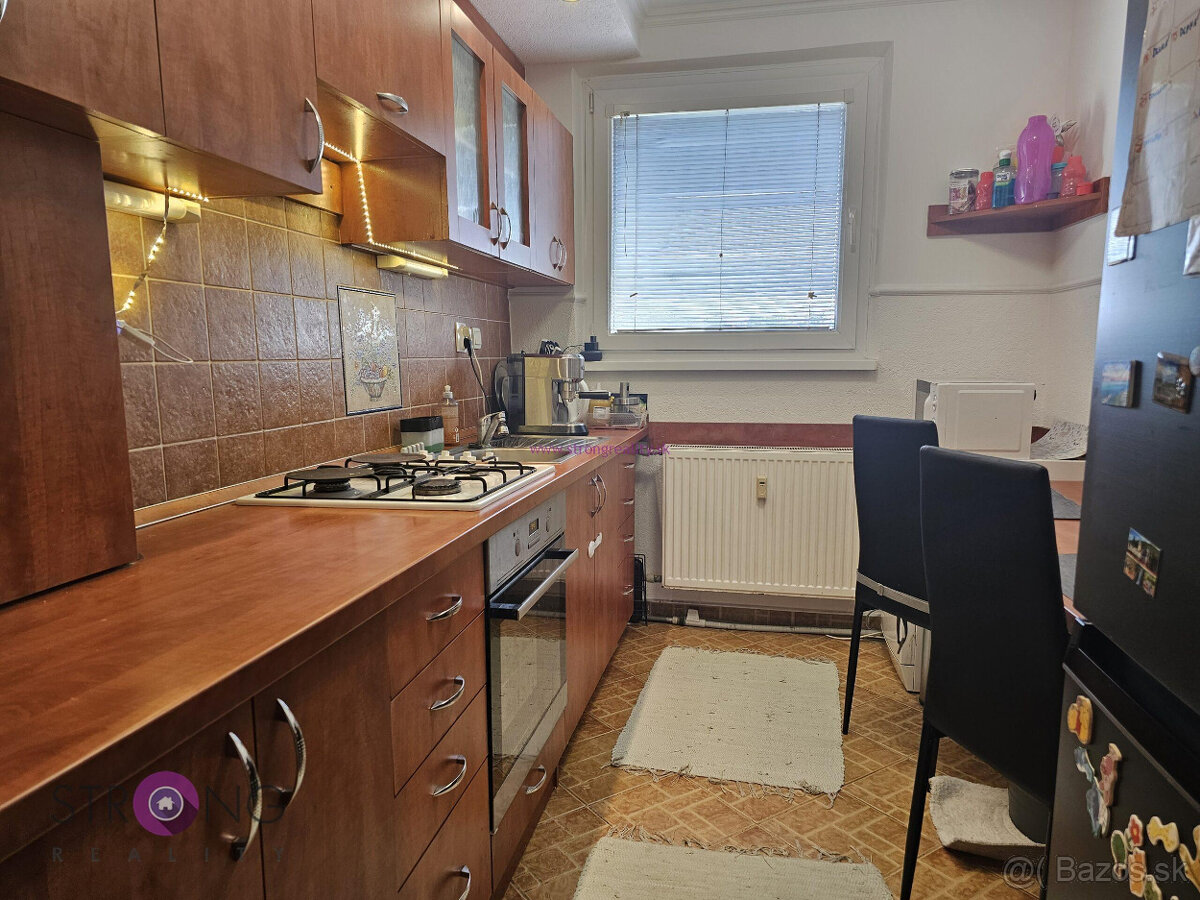 3 izb.byt s loggiou v severnej časti mesta DS - 12