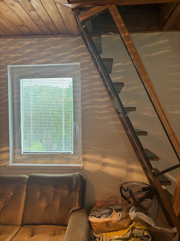 Murovaná chatka so záhradou, Čičky - 12