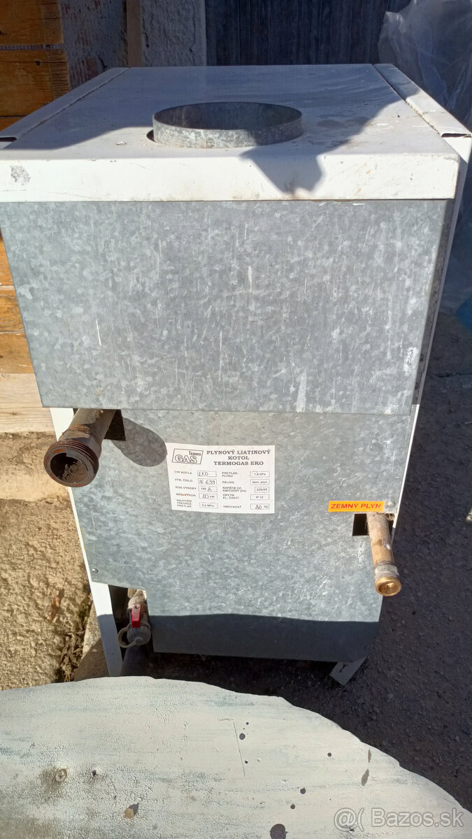 Plynový liatinový kotol, čerpadlo, expanzná tlaková nádoba - 12